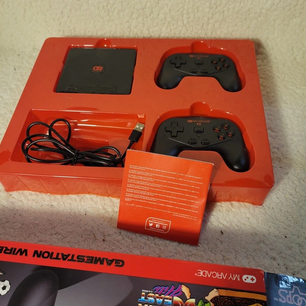 BRAND NEW MY ARCADE GameStation Wireless‎ Plug & Play Console 300+ Games